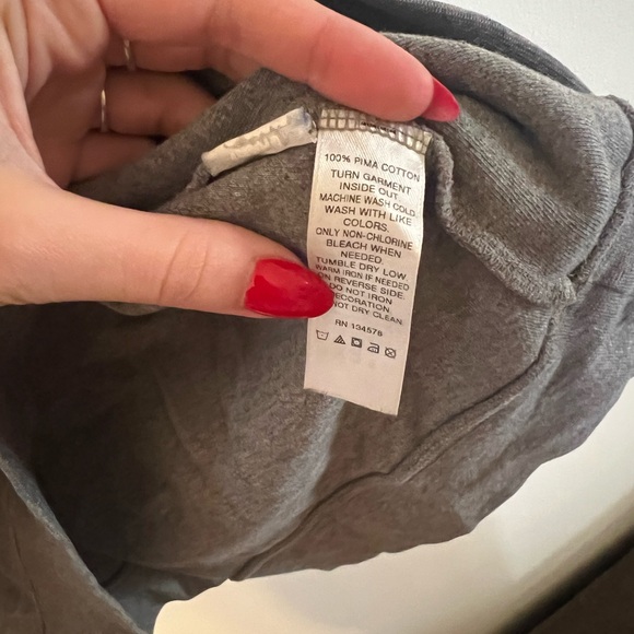 Vineyard Vines Grey Quarter Zip Pullover Size Medium - Picture 4 of 4